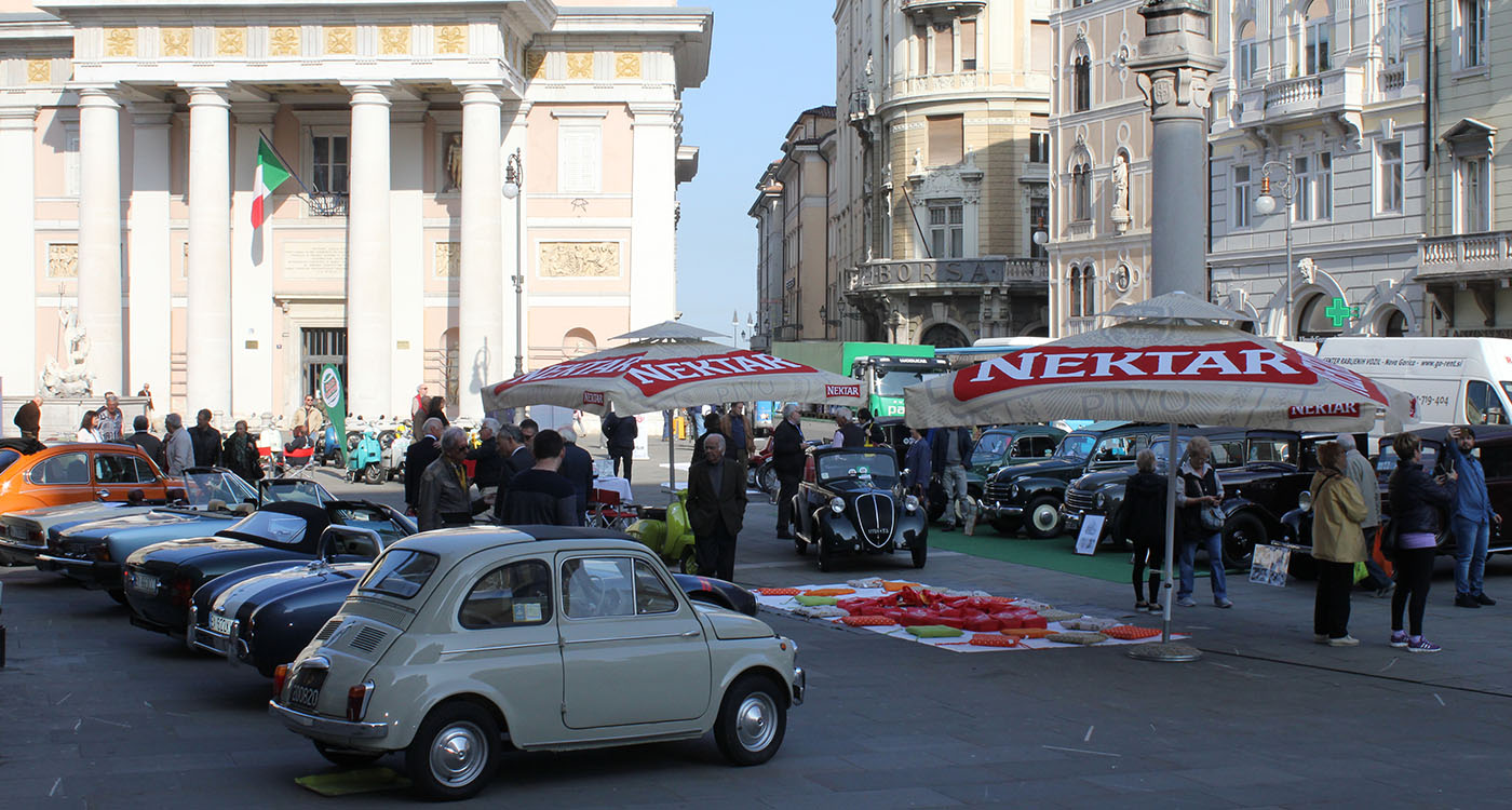 Il Club in Piazza della Borsa